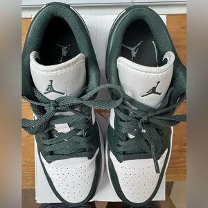 Women’s Air Jordan 1 Low – White/Galactic Jade – Size 8.5